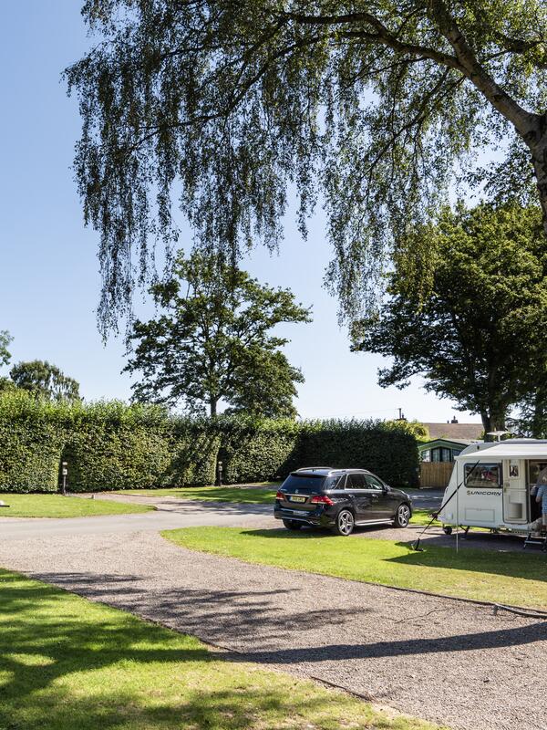 5 star caravan site with fishing Herefordshire photo