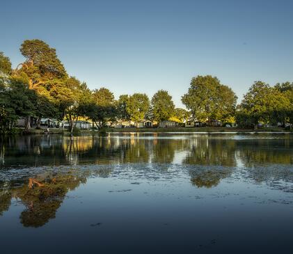 Pearl Lake lake edge holiday homes for sale