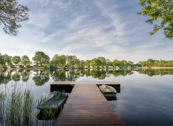 Pearl Lake Country Holiday Park, lake jetty