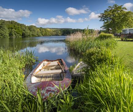 Rowing boat at Pearl Lake