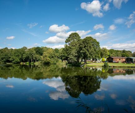 5 star caravan park with fishing lake