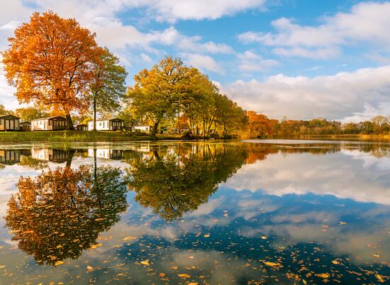 5 star holiday park with private fishing lake in Herefordshire