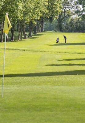 5 star static caravan site with golf course at Pearl Lake photo