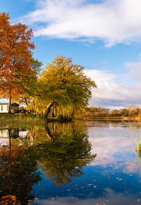 5 star caravan holiday park with fishing lake - Pearl Lake Herefordshire.