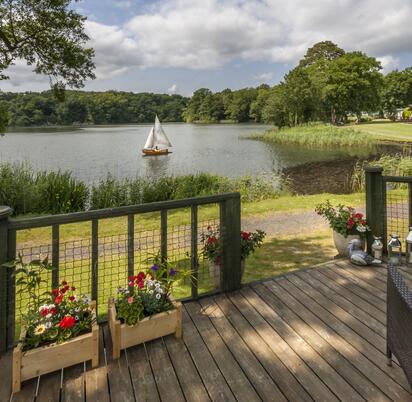 5 star caravan holiday park herefordshire with fishing