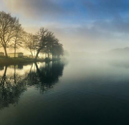 Winter sunrise at Pearl Lake