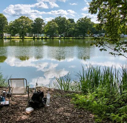 5 star caravan park with fishing lake