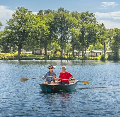 5 star holiday park with private fishing lake in Herefordshire
