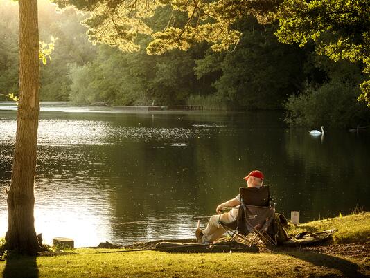 Sunset fishing at tranquil Pearl Lake holiday park