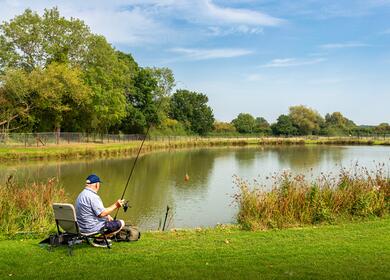 Arrow Bank 5 star holiday home park with fishing lake