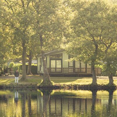 Lake edge holiday homes at Pearl Lake