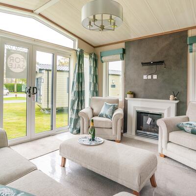 Pemberton Langton holiday home for sale at Pearl Lake Country Holiday Park, herefordshire - lounge photo